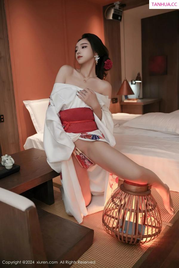   [XiuRen]高清写真图 2024.04.10 No.8367 苏曼兮 美腿性感第41张图片